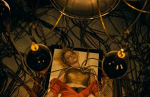 Decadente e desordenado, ‘A Noiva!’ é uma fera espetacular fora de controle Decadente e desordenado, 'A Noiva!' é uma fera espetacular fora de controle