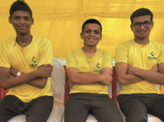 Deficientes, não restritos: crianças com deficiência superam as estrelas em uma partida de críquete Deficientes, não restritos: crianças com deficiência superam as estrelas em uma partida de críquete