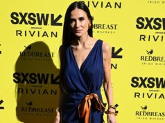 Demi Moore, 63, parece mais magra do que nunca em meio aos rumores de Ozempic enquanto ela e Keke Palmer posam no SXSW Demi Moore exibiu seu físico esbelto nesta quinta-feira, quando chegou ao tapete vermelho do festival South By Southwest em Austin, Texas.