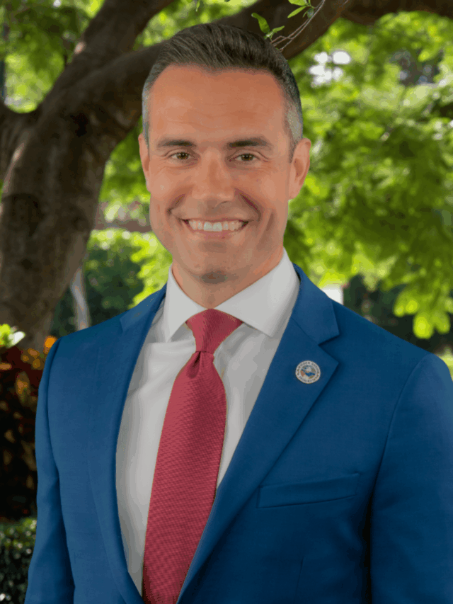 Democrata inverte assento de prefeito do sul da Flórida, mantido Democrata inverte assento de prefeito do sul da Flórida, mantido há décadas