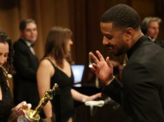 Dentro do Governors Ball, onde as estrelas tiveram seus Oscars gravados e comeram nuggets de frango com caviar Dentro do Governors Ball, onde as estrelas tiveram seus Oscars gravados e comeram nuggets de frango com caviar
