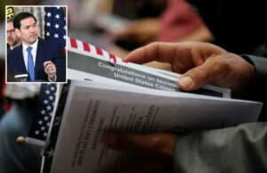 Departamento de Estado reduz taxa para renunciar à cidadania dos EUA em quase US$ 2 mil O Departamento de Estado reduziu em cerca de 80% a taxa cobrada aos americanos para renunciarem formalmente à sua cidadania norte-americana.