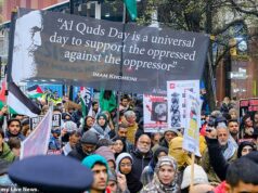 Deputados pedem proibição de ‘marcha de ódio’ em Londres em apoio ao regime iraniano Deputados e especialistas em policiamento lideraram apelos para proibir a manifestação de Al Quds, uma marcha anual em Londres em apoio ao regime iraniano (Foto: Marcha anual do dia Al-Quds em Londres, em 23 de março de 2025)