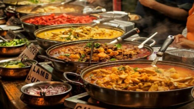 Di Balik Ramainya Restoran saat Lebaran, Ada Drama e Jarang Terungkap
