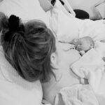 Dianne Buswell deu as boas-vindas ao seu primeiro filho com o namorado Joe Sugg, ao homenagear seu pai Mark com o nome do recém-nascido