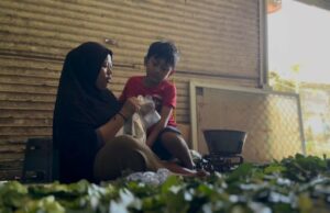 Didampingi PNM, Ibu Wulan Berhasil Ubah Usaha Kecil Jadi Penopang Keluarga Didampingi PNM, Ibu Wulan Berhasil Ubah Usaha Kecil Jadi Penopang Keluarga