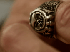 Diretor do ‘Exército do Inferno’ sobre a ascensão da Legião Mercenária Russa, o Grupo Wagner, e um aviso para os EUA: ‘Esta escuridão está chegando a todos os lugares’ Diretor do 'Exército do Inferno' sobre a ascensão da Legião Mercenária Russa, o Grupo Wagner, e um aviso para os EUA: 'Esta escuridão está chegando a todos os lugares'