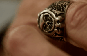 Diretor do ‘Exército do Inferno’ sobre a ascensão da Legião Mercenária Russa, o Grupo Wagner, e um aviso para os EUA: ‘Esta escuridão está chegando a todos os lugares’ Diretor do 'Exército do Inferno' sobre a ascensão da Legião Mercenária Russa, o Grupo Wagner, e um aviso para os EUA: 'Esta escuridão está chegando a todos os lugares'