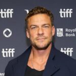 Alan Ritchson, de Reacher, tentou suicídio após ser agredido sexualmente