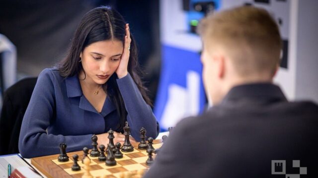 Divya Deshmukh entra no top 10 do ranking feminino ao vivo pela primeira vez após terminar em terceiro lugar em Praga
