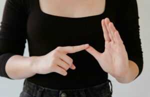 Do alfabeto aos sinais que salvam vidas – obtenha este pacote ASL completo por US$ 35 Do alfabeto aos sinais que salvam vidas – obtenha este pacote ASL completo por US$ 35