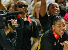 Documentário de basquete ‘Meal Ticket’ do McDonald’s oferece caminho para profissionais de marketing com histórias grandes demais para comerciais Documentário de basquete 'Meal Ticket' do McDonald's oferece caminho para profissionais de marketing com histórias grandes demais para comerciais