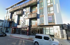 Dois centros de apartamentos em Oakland, no animado distrito de Uptown, enfrentam execução hipotecária Telegraph Arts, um complexo de apartamentos de 98 unidades na 471 26th Street, no distrito Uptown, no centro de Oakland, visto em março de 2025. (Google Maps)
