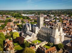 Dois estudantes universitários morreram e 11 estão “gravemente doentes” no hospital em meio a um surto de meningite “invasiva” Outras sete pessoas de Canterbury estão atualmente no hospital e gravemente doentes (imagem de arquivo)