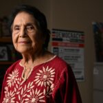 Dolores Huerta e sobreviventes de violência sexual falam contra Cesar Chavez