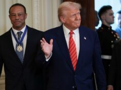 Donald Trump se ofereceu para perdoar Tiger Woods após a última prisão por DUI? GettyImages-2200915766 Donald Trump e Tiger Woods