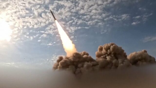 Donald Trump suspende ataques a instalações energéticas do Irão
