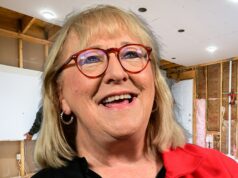 Donna, mãe de Travis e Jason Kelce, reformando sua modesta casa na Flórida donna kelce remodelando casa getty 1