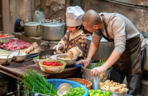 Drama familiar vietnamita ‘Scent of Pho’ estreia no cinema internacional com 3.388 filmes e revela trailer (EXCLUSIVO) Drama familiar vietnamita 'Scent of Pho' estreia no cinema internacional com 3.388 filmes e revela trailer (EXCLUSIVO)