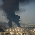 Drone provoca incêndio em local de petróleo dos Emirados Árabes Unidos enquanto o Golfo sofre mais ataques em meio à guerra com o Irã