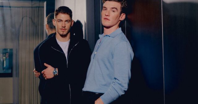 E se Sherlock e Moriarty fossem melhores amigos? 'Young Sherlock' E se Sherlock e Moriarty fossem melhores amigos? 'Young Sherlock' explora como uma amizade se desfaz