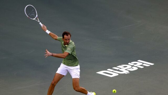 EUA-Israel atacam o Irã: Daniil Medvedev entre os tenistas presos em Dubai enquanto o Indian Wells Masters se aproxima
