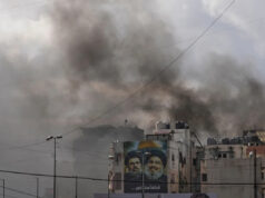 EUA atacam instalação nuclear iraniana enquanto Teerã atinge petroleiro na costa de Dubai Yahoo news home