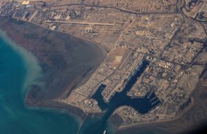 EUA destroem navios que colocam minas enquanto Trump alerta o Irã sobre o Estreito de Ormuz Yahoo news home