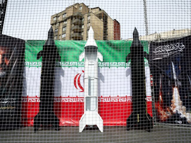 EUA falando sozinhos, diz Irã enquanto Trump afirma que as rodas da diplomacia estão girando
