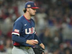 EUA fecham poderosa escalação da República Dominicana para chegar à final do World Baseball Classic em suspense O arremessador dos Estados Unidos Paul Skenes volta ao monte durante um jogo da semifinal do World Baseball Classic.