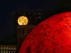 Eclipse lunar total cria lua de sangue para deleite dos espectadores Eclipse lunar total cria lua de sangue para deleite dos espectadores