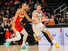 Egor Demin, do Nets, ficará fora do resto da temporada devido a lesão, em um final difícil para uma promissora campanha de estreia O armador do Brooklyn Nets, Egor Demin, dribla a bola enquanto é defendido pelo atacante do Atlanta Hawks, Zaccharie Risacher.