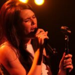 Em uma estreia emocionante como atração principal dos EUA no Troubadour, Sienna Spiro mostra por que está prestes a se tornar a próxima super-heroína pop vocal do mundo: crítica do concerto