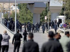 Embaixada dos EUA insta americanos no Iraque a se abrigarem até novo aviso Embaixada dos EUA insta americanos no Iraque a se abrigarem até novo aviso