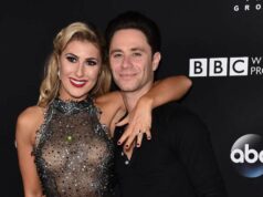 Emma Slater da DWTS e a ex Sasha Farber brincam sobre seu casamento DWTS Sasha Farber faz comentários raros sobre Emma Slater reage ao seu relacionamento com Alan Bersten