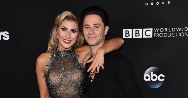 DWTS Sasha Farber faz comentários raros sobre Emma Slater reage ao seu relacionamento com Alan Bersten