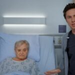 Episódio 3 de 'Scrubs': JD choca seus estagiários com um diagnóstico surpresa para seu paciente idoso em uma primeira análise exclusiva