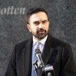 Erro de crime brutal, Mamdani planeja fazer tudo de novo