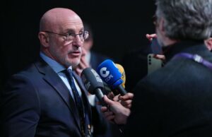 Espanha deve enfrentar a Sérvia em amistoso após cancelamento da Finalíssima Espanha deve enfrentar a Sérvia em amistoso após cancelamento da Finalíssima