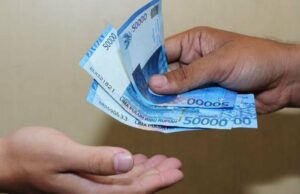 Especialista Financeiro: Não fique livre de dívidas, mas fique sem dinheiro por causa do THR Especialista Financeiro: Não fique livre de dívidas, mas fique sem dinheiro por causa do THR