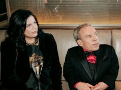 ‘Esponja’ de Warwick Davis revelou: Novo amor que ajudou a estrela de Harry Potter, 56, a ‘se sentir feliz novamente’ após a morte repentina de sua esposa Samantha é mãe de dois hipnoterapeutas, 40, que também sofreu uma tragédia A mulher ao lado de Davis é mãe de dois filhos, a hipnoterapeuta qualificada Philippa Morris, a quem Davis prestou homenagem na cerimônia do Bafta do ano passado.