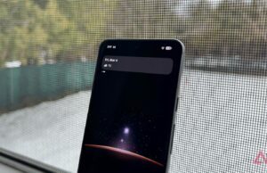 Essa mudança impediu que o widget At a Glance do Pixel lutasse contra meu papel de parede Capturas de tela destacando o texto do At a Glance camuflado com o papel de parede.