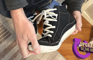 Esses cadarços elásticos podem ser os melhores US$ 10 que já gastei Cadarços elásticos de pão – amarre uma vez, deslize na conveniência – cadarços elásticos premium que parecem cadarços reais para tênis, botas, tênis de corrida e uso diário, branco nuvem, 54