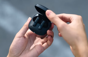 Esses fones de ouvido sem fio econômicos proporcionam uma experiência agradável e ao mesmo tempo são fáceis de guardar no bolso 4