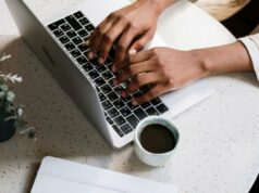 Este pacote da Microsoft de US $ 50 faz seu computador antigo parecer novo Este pacote da Microsoft de US $ 50 faz seu computador antigo parecer novo