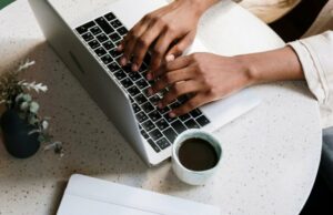 Este pacote da Microsoft de US $ 50 faz seu computador antigo parecer novo Este pacote da Microsoft de US $ 50 faz seu computador antigo parecer novo