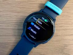Este smartwatch Garmin está fazendo sucesso graças ao seu novo preço baixo e amplos recursos Um Garmin Vivoactive mostrando a opção de acessar o aplicativo Wallet