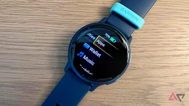 Este smartwatch Garmin está fazendo sucesso graças ao seu novo Um Garmin Vivoactive mostrando a opção de acessar o aplicativo Wallet