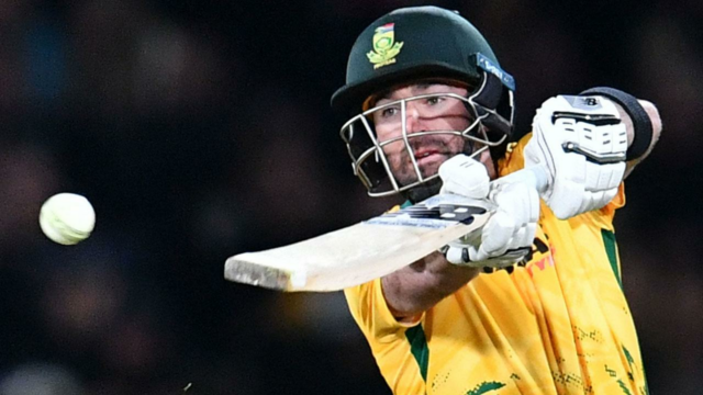 Esterhuizen vence a África do Sul com uma vitória de 33 corridas no 5º T20 contra a Nova Zelândia
