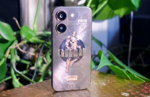 Estou usando este novo Android com tema do Homem de Ferro há duas semanas e ele me ensinou o que torna um telefone temático excelente oneplus 12r genshin impact edition vista frontal da capa do telefone